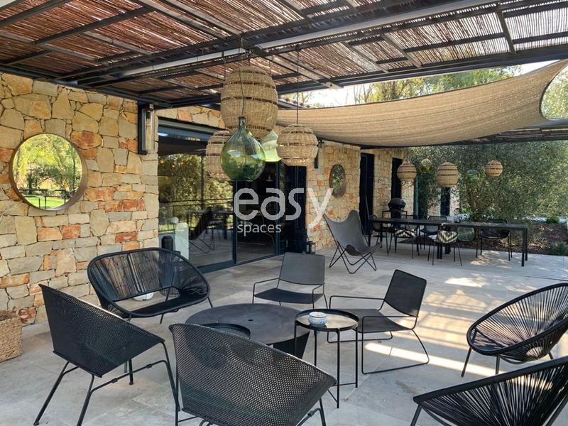 offer your house as a location for a professional photography shooting session